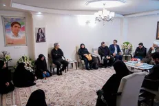 دیدار دانشگاهیان با خانواده شهید آیدا حیدری؛ دانشجوی پزشکی