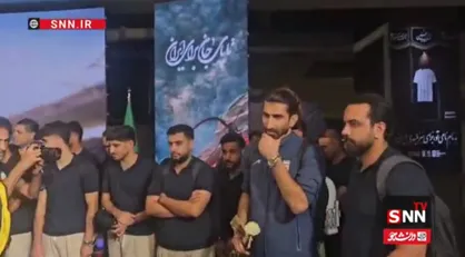 مربیان و بازیکنان تیم ملی در میان استقبال پرشور مردم + فیلم