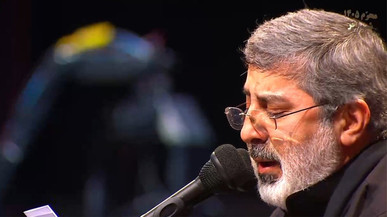 طنین نوای «جاماندگان کربلا» محمد رضا طاهری در شب آخر عزاداری حسینی(ع) در جوار محل شهادت قائد شهید + فیلم