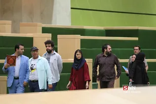 حضور قربانیان اسید پاشی در جلسه علنی مجلس
