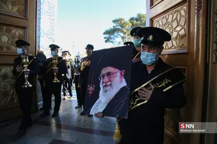 همزمان با سالروز شهادت حضرت فاطمه(س) از ساعت ۹ صبح دسته عزای خادمان و زائران حرم مطهر بانوی کرامت از مسجد امام حسن عسکری علیه السلام تا حرم مطهر حضرت معصومه سلام الله علیها برپا 