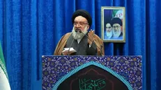 آیت‌الله خاتمی: اعتماد به خدا و اتکای به مردم ارکان مقابله با دشمن است/ تشکر از هیئت مذاکره‌کننده که در برابر زیاده‌خواهی دشمن میز مذاکره را ترک کردند