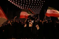 بیست و هشتمین شب حضور حماسی مردم مشهد در شهر: پیروزی ملی در گرو انسجام «میدان» و «خیابان» + فیلم