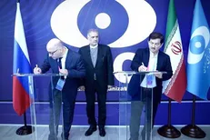 موافقتنامه ۲۵ میلیارد دلاری ساخت ۴ نیروگاه اتمی جدید ایران امضا شد