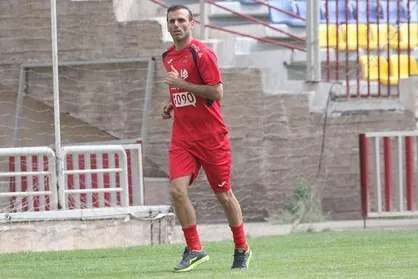 پرسپولیس بی&zwnj;تماشاگر مقابل نفت متوقف شد