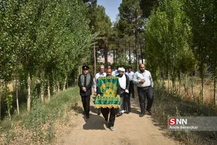 زیر سایه خورشید