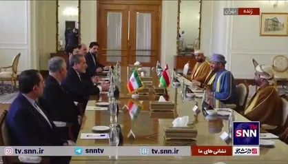 دیدار و گفتگوی وزیر خارجه عمان و هیات همراه با عراقچی