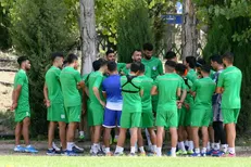 گردن درد مدافع استقلال در تمرین امروز