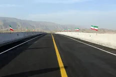 خط‌کشی ۶۳۰ کیلومتر و آسفالت ۴۵۰ کیلومتر از راه‌های همدان در ۵ ماه / اصلاح ۵۱ نقطه حادثه‌خیز از ۵۲ نقطه