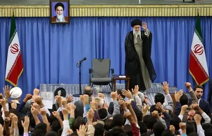 خیال می&zwnj;کردم اگر نقدی نزد رهبری گفته شود برخورد خواهند کرد!/ رهبر انقلاب با دقت به همه صحبت&zwnj;های دانشجویان گوش دادند