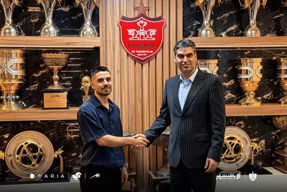 محمد عمری در پرسپولیس ماندنی شد