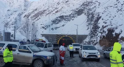 لزوم چاره اندیشی برای ترافیک سنگین جاده کرمان - سیرچ در زمان بارندگی&zwnj;ها