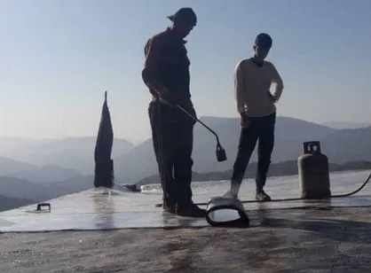 جهادگران دانشگاه پیام&zwnj;نور لرستان به بازسازی واحدی مسکونی پرداختند
