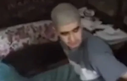اولین تصاویر از کارگاه بمب&zwnj;سازی و لحظات دستگیری در محل اختفای &laquo;مهدی خانکی&raquo;، عنصر عملیاتی و فعال یکی از گروهک&zwnj;های تروریستی؛ که صبح امروز به دار مجازات آویخته شد