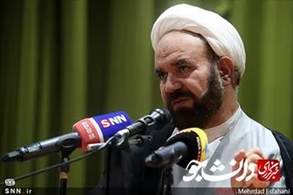 در دانشگاه آزاد با جنگ میز به میز روبرو هستیم/ باید تلاش کنیم دانشگاه آزاد به دامن انقلاب برگردد