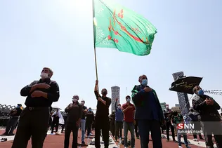 عزاداری ظهر عاشورا در میدان امام حسین (ع)