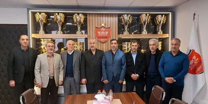 حضور مدیر کل جوانان استان تهران در ۲ باشگاه پرسپولیس و استقلال