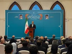 فیلم کامل سخنرانی رئیس جمهور در دیدار با ایرانیان مقیم عمان