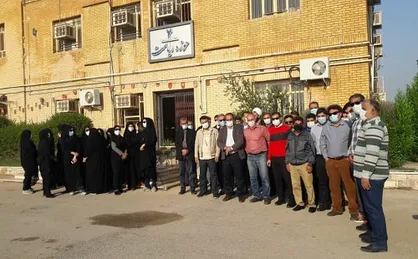 کارکنان و اعضای هیأت علمی دانشگاه آزاد بندرماهشهر تجمع کردند