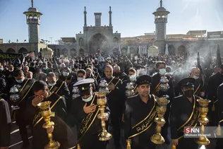 همزمان با سالروز شهادت حضرت فاطمه(س) از ساعت ۹ صبح دسته عزای خادمان و زائران حرم مطهر بانوی کرامت از مسجد امام حسن عسکری علیه السلام تا حرم مطهر حضرت معصومه سلام الله علیها برپا 