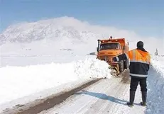 استقرار ۴۵ اکیپ در جاده های برف گیر استان کرمان