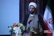 حجت‌الاسلام رستمی: برخی‌ها در پی ترویج شعر غیرایدئولوژیک در کشور هستند