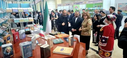 سیزدهمین نمایشگاه بین&zwnj;المللی کتاب دوشنبه آغاز به کار کرد