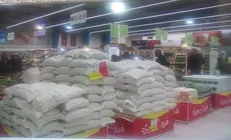 کاهش قیمت‌ها وعرضه قیمت‌های تنظیم بازارتا چند روز آینده/توزیع اقلام اساسی در بازار و فروشگاه‌های زنجیره‌ای استان