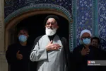مردم شهر مقدس قم از نقاط مختلف شهر با برپایی دسته‌جات عزاداری به مناسبت روز تاسوعای حسینی به سمت حرم مطهر بانوی کرامت حرکت کرده به عزاداری و سوگواری می‌پردازند. 