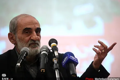 شریعتمداری: ملاقات با ماکرون اهانت به مردم ایران بود / روحانی با لغو دیدارش با جانسون بیش از این به عزت و اقتدار ایران آسیب نرساند