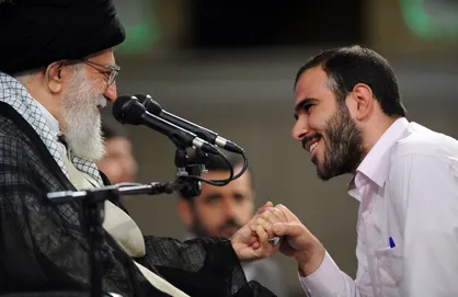 فیلم/ نماهنگ زیبا و دیدنی از دیدار جمعی از دانشجویان با رهبر انقلاب