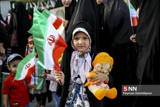 دختران انقلاب