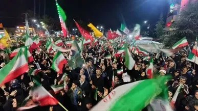 مردم شهرکرد در موج ۱۸۰ با نوای قدسی الله اکبر لرزه بر تن دشمنان اسلام انداختند + فیلم