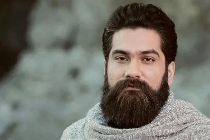 علی زندوکیلی با حضور بر روی خطوط ریلی از وطن خواند + فیلم