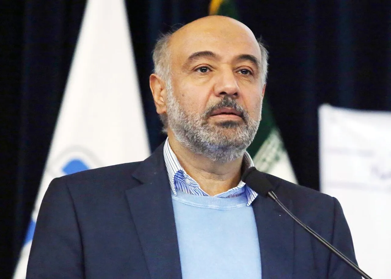 وزیر رفاه: بازنشستگان می‌توانند با ثبت‌نام در سامانه زرین تامین اقدام به خرید طلا با قیمت ثابت کنند/ قیمت طلا از حقوق ماهانه آنها کم شود + فیلم