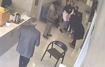 لحظه نفسگیر نجات کودک یک ساله از خفگی