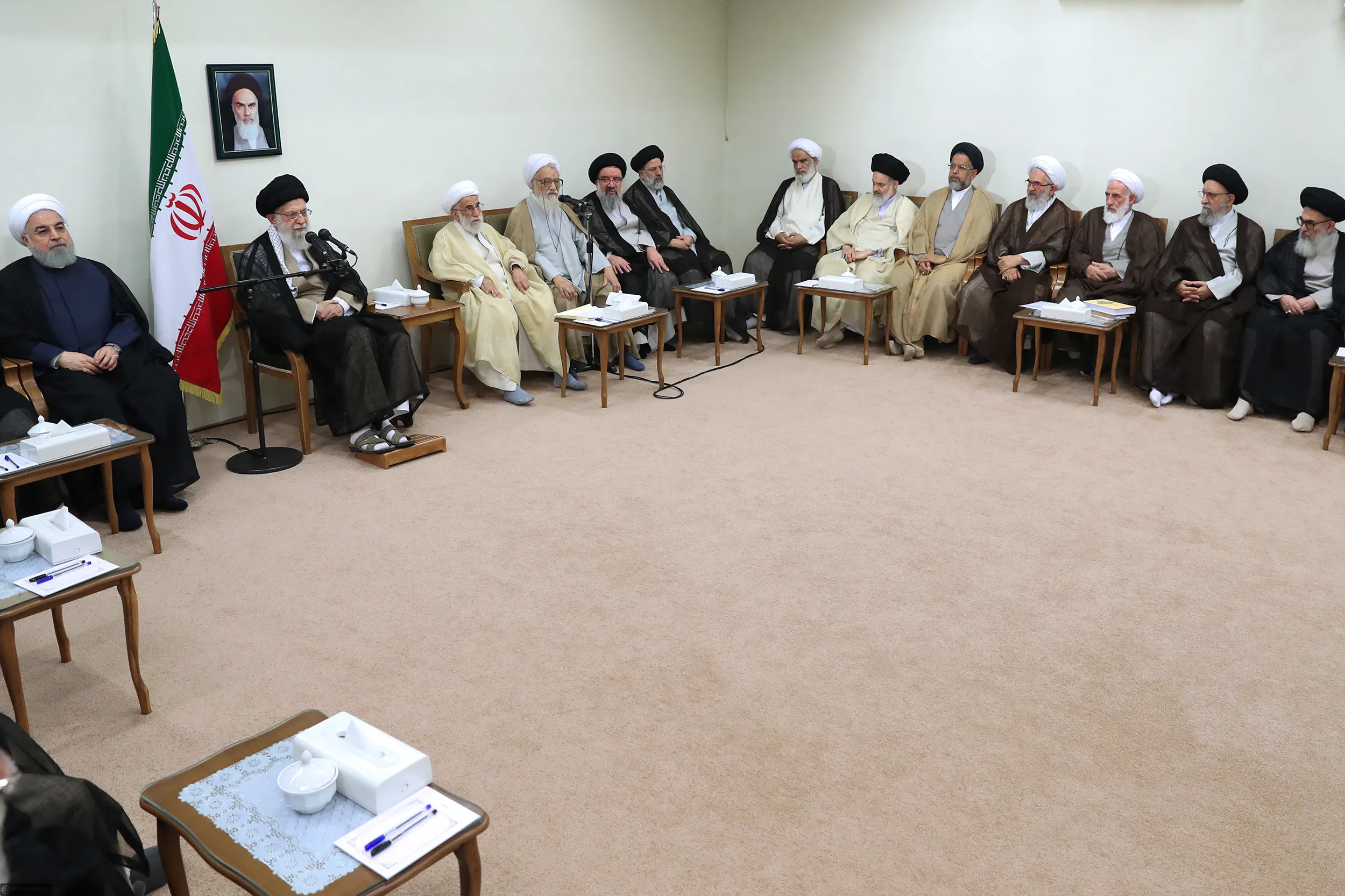 امام خامنه ای
