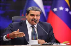 مادورو از کشتی روسی در ونزوئلا بازدید کرد؛ تأکید بر همکاری استراتژیک با روسیه