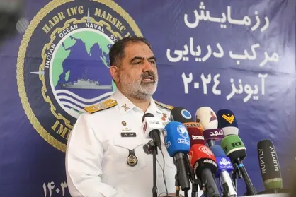 امیر دریادار ایرانی: ایران متولی دو کمیته امنیت دریایی و اقدامات بشر دوستانه آیونز است