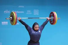 چهارمی صفاوردی در یک ضرب وزنه برداری بانوان +فیلم