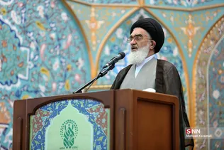 نماز عید قربان در حرم بانوی کرامت
