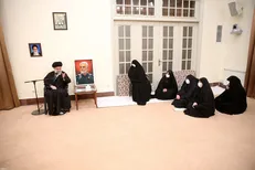 رهبر انقلاب: کار بزرگ شهید سلیمانی حفظ، رشد دادن و احیاء جبهه مقاومت بود / حاج قاسم در مقابله با داعش امتحان خوبی پس داد