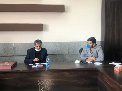 برگزاری نشست دانشجویان دانشگاه آزاد کرمان با رئیس کمیسیون اقتصادی مجلس / به وعده&zwnj;های انتخاباتی پورابراهیمی رسیدگی شد