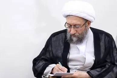 آملی‌لاریجانی: دشمن در صف‌آرایی مستقیم به زانو درآمده است + عکس