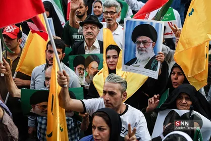 دشمن با موشک آمد، ملت با ایمان ایستاد