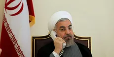 روحانی در تماس با عمران خان: موضوع کشمیر هرگز راه حل نظامی نداشته است/ لزوم پیگیری‌ مسئله از طریق دیپلماتیک