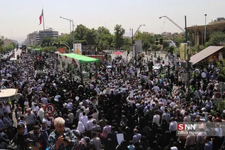 مراسم تشییع پیکر مطهر ۱۵۰ شهید دفاع مقدس در تهران