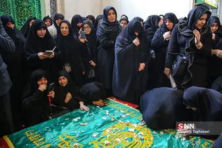 تشییع پیکر ۳ تن از شهیدان سانحه هوایی