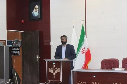 دانشجوی بسیجی باید در دانشگاه مدافع حریم انقلاب باشد