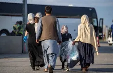 ۱۲۰ اتباع بیگانه غیرمجاز از محمودآباد طرد شدند